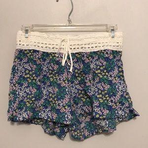 Patterned shorts